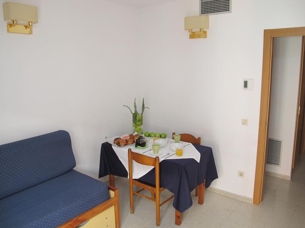 Apartamentos Santi Lloret de Mar Rom bilde